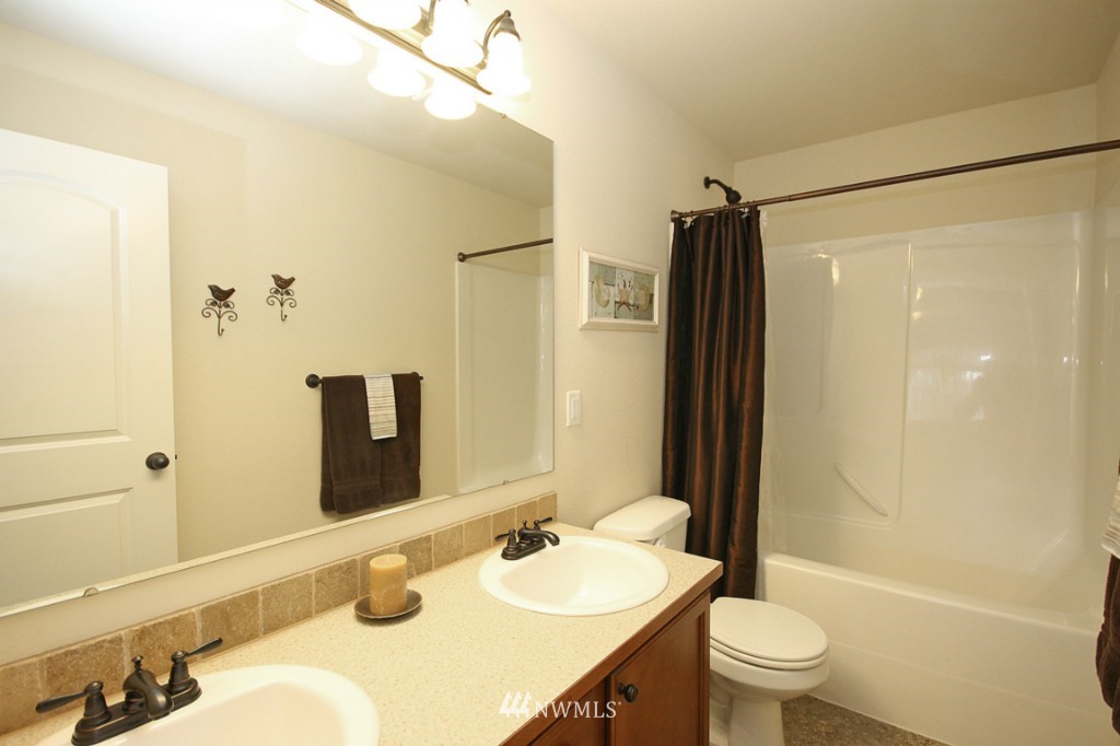 5027 Northeast 3rd Street Renton, WA 98059 - Photo 18 of 24