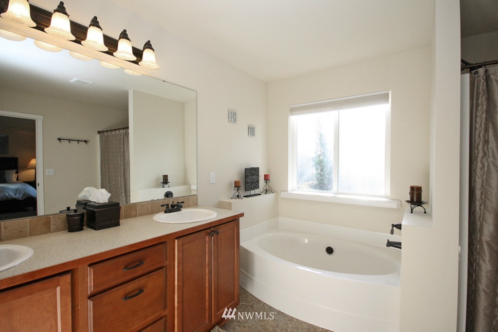 5027 Northeast 3rd Street Renton, WA 98059 - Photo 21 of 24
