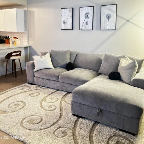 $164,800 | 4750 North Central Avenue, Unit 14P, Phoenix, AZ 85012