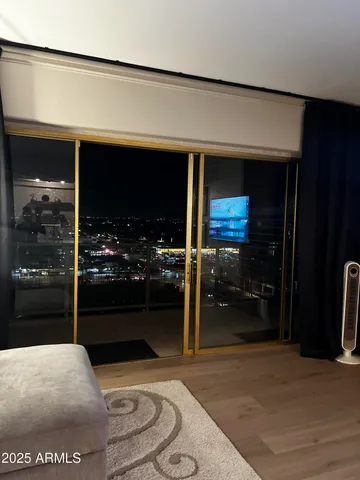 $164,800 | 4750 North Central Avenue, Unit 14P, Phoenix, AZ 85012