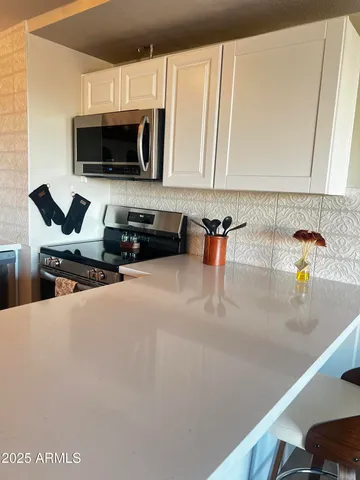 $164,800 | 4750 North Central Avenue, Unit 14P, Phoenix, AZ 85012