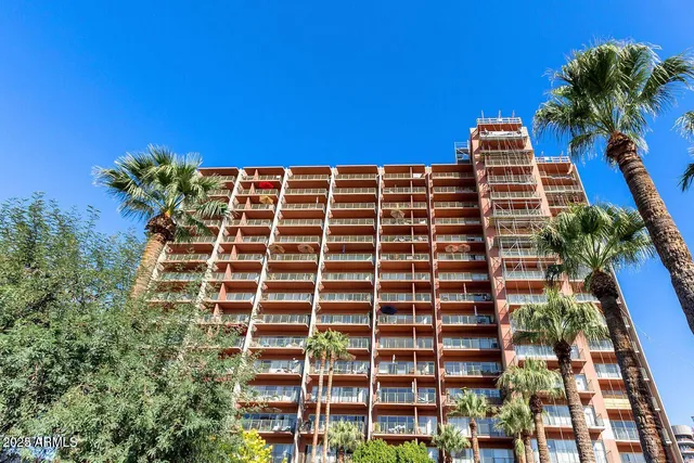 $164,800 | 4750 North Central Avenue, Unit 14P, Phoenix, AZ 85012