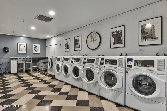 $164,800 | 4750 North Central Avenue, Unit 14P, Phoenix, AZ 85012