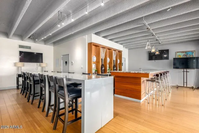 $164,800 | 4750 North Central Avenue, Unit 14P, Phoenix, AZ 85012