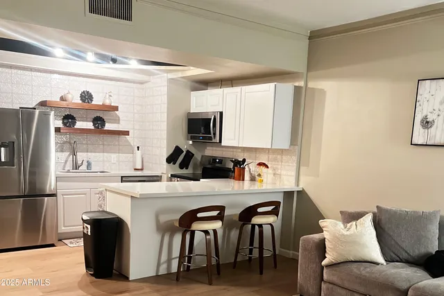 $164,800 | 4750 North Central Avenue, Unit 14P, Phoenix, AZ 85012