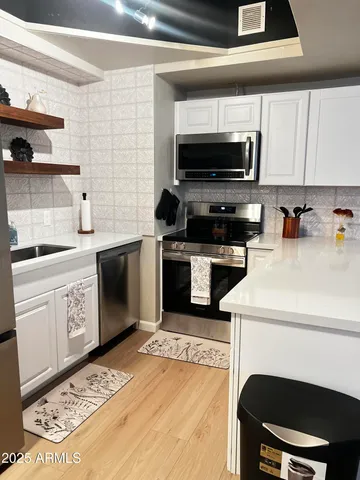 $164,800 | 4750 North Central Avenue, Unit 14P, Phoenix, AZ 85012