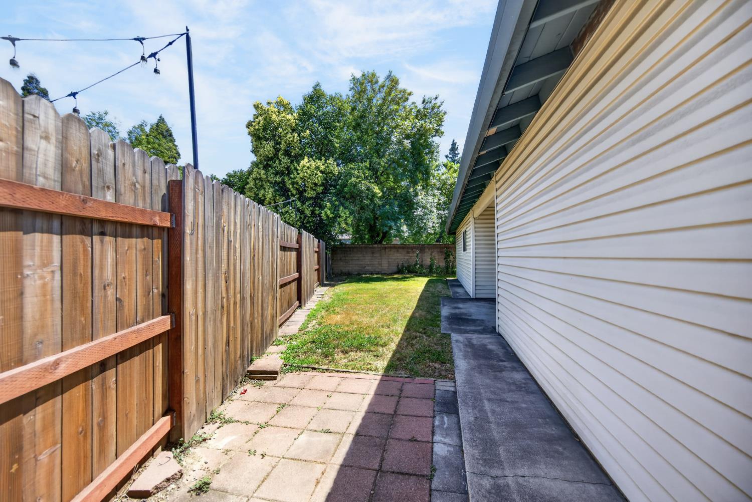 5201 Shereen Court Sacramento, CA 95841 - Photo 32 of 69