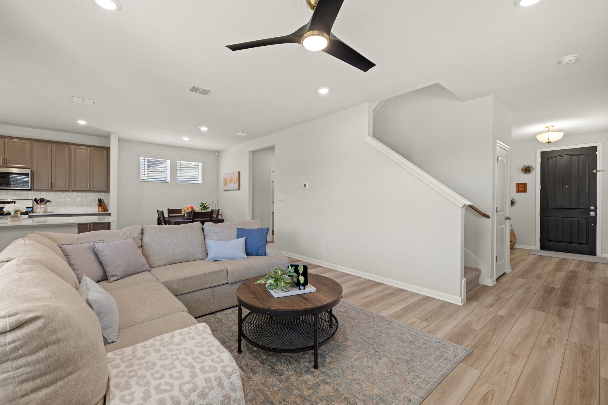 2049 Winston Way Leander, TX 78641 - Photo 5 of 35 Vaulted ceilings are throughout the entire downstairs.