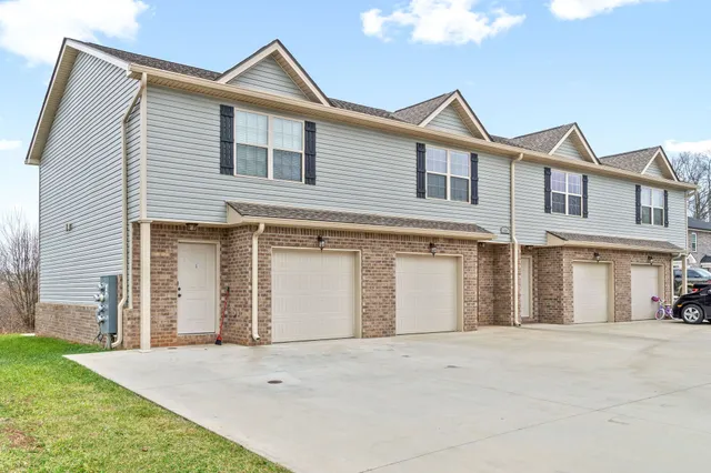 $1,250 | 1997 Keeper Court, Unit 2, Clarksville, TN 37042