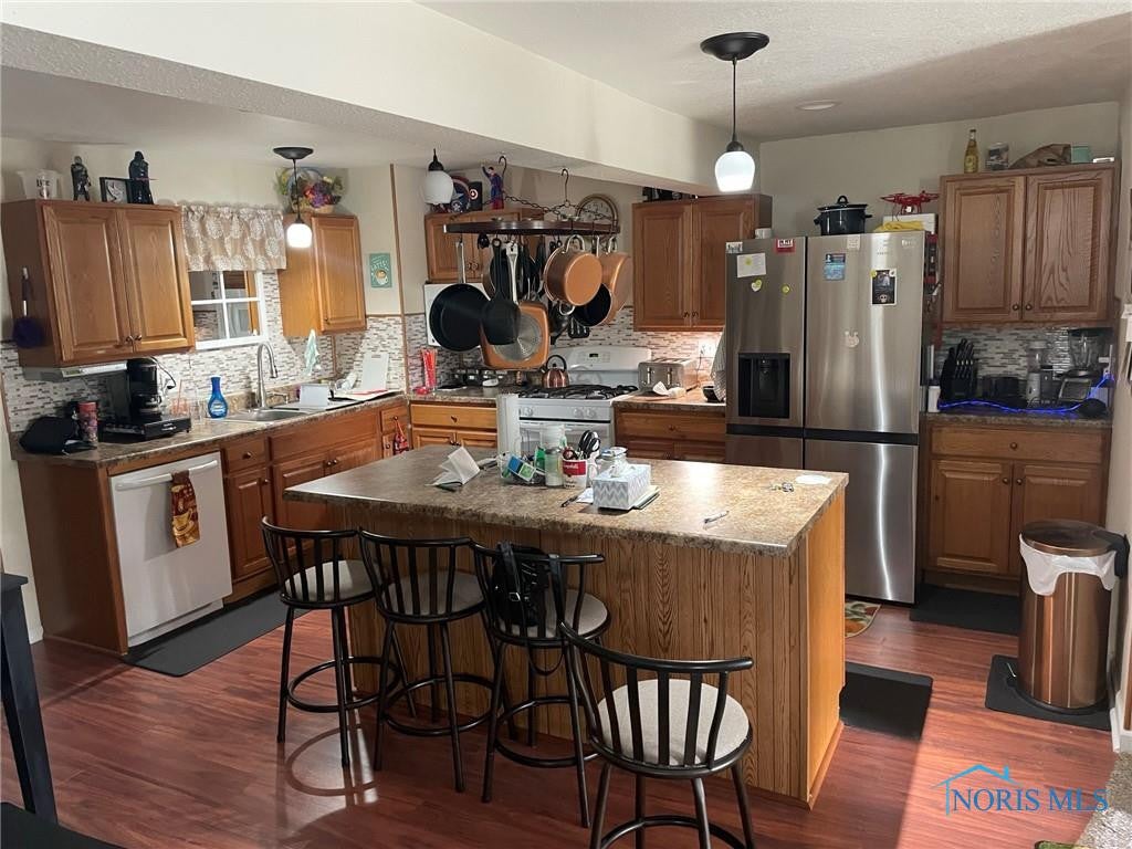 1253 Rosedale Street Maumee, OH 43537 - Photo 7 of 43 Gallery Image 7