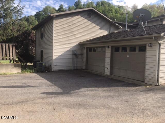 492 Lower Caney Valley Road Tazewell, TN 37879 - Photo 6 of 14 5351A45B-3E29-4DCE-90E3-54F8E0DF34FF