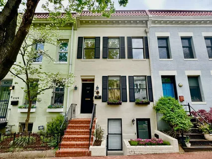 $7,900 | 2127 Newport Place Northwest, Washington, DC 20037