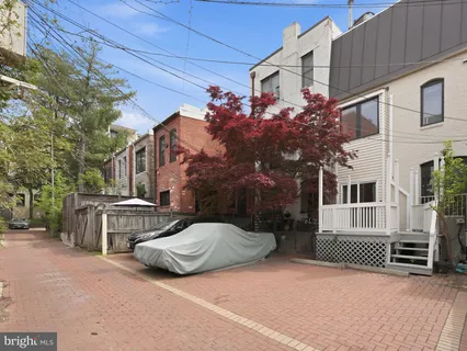 $7,900 | 2127 Newport Place Northwest, Washington, DC 20037