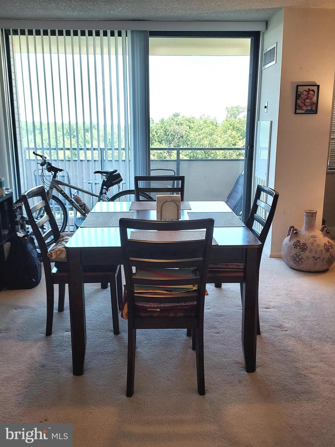 5225 Pooks Hill Road, Unit 1211S Bethesda, MD 20814 - Photo 11 of 32 Bright dining space with scenic views.