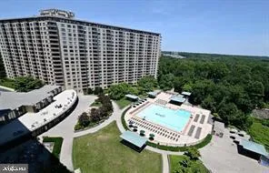 $2,000 | 5225 Pooks Hill Road, Unit 1211S, Bethesda, MD 20814