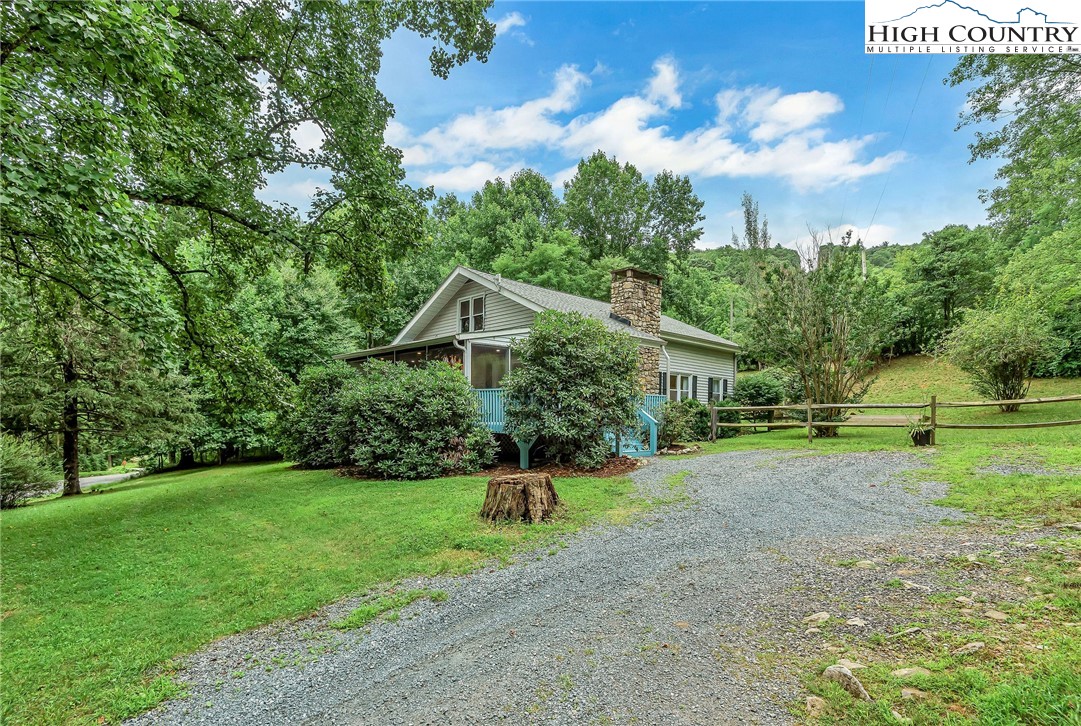 9366 Blackberry Road Lenoir, NC 28645 - Photo 3 of 48 Gallery Image 3