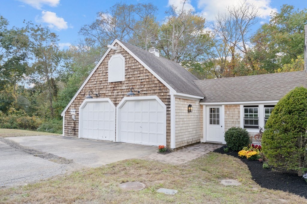 66 Booth Hill Road Scituate, MA 02066 - Photo 3 of 27 Gallery Image 3