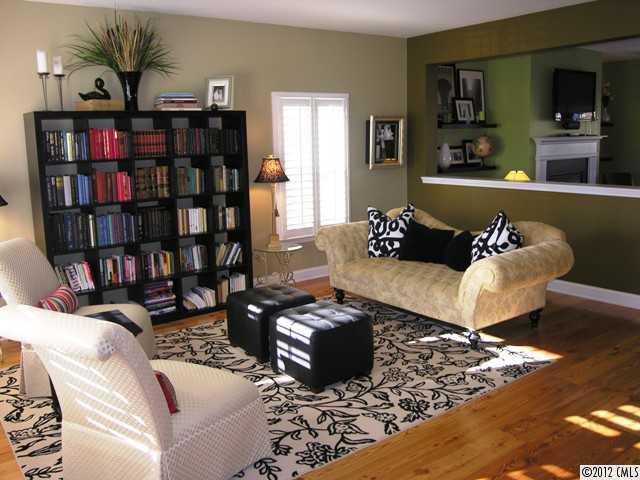 9427 Seamill Road Charlotte, NC 28278 - Photo 3 of 16 Gallery Image 3