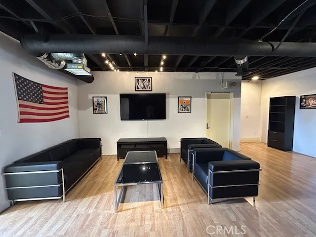 $1,950 | 417 Main Street, Huntington Beach, CA 92648