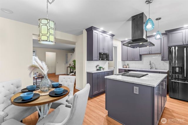 $325,000 | 10927 62nd Street East, Puyallup, WA 98372