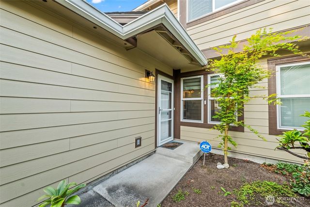$325,000 | 10927 62nd Street East, Puyallup, WA 98372