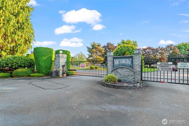 $325,000 | 10927 62nd Street East, Puyallup, WA 98372