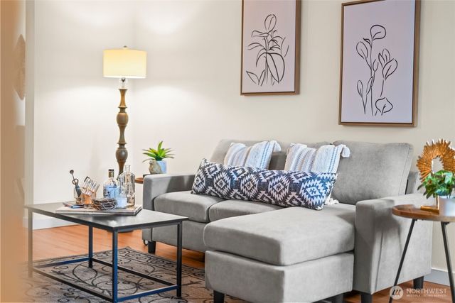 $325,000 | 10927 62nd Street East, Puyallup, WA 98372