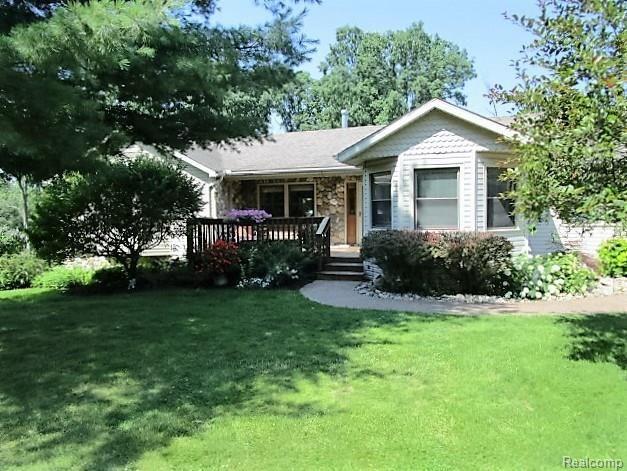10382 Horton Road Goodrich, MI 48438 - Photo 2 of 72 IMG_5847.JPG