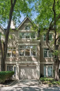 $899,000 | 2740 North Janssen Avenue, Chicago, IL 60614