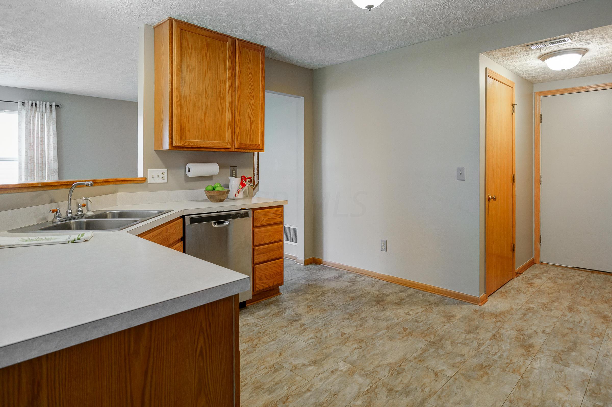 5789 Red Sand Road Hilliard, OH 43026 - Photo 8 of 29 Gallery Image 8