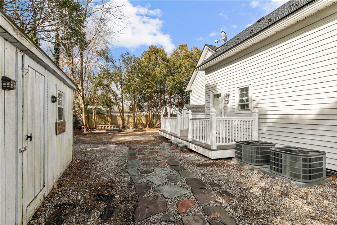 786 Sandy Lane Warwick, RI 02889 - Photo 11 of 50