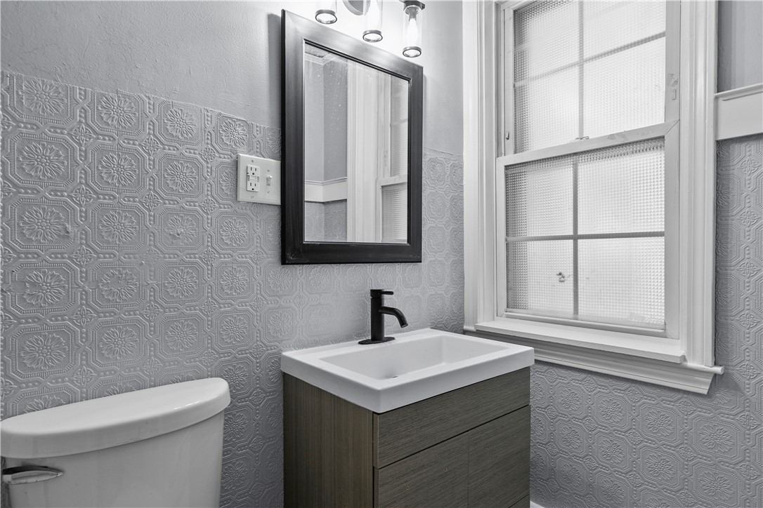 786 Sandy Lane Warwick, RI 02889 - Photo 25 of 50