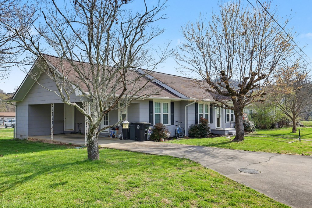 67 Lowell Street Murphy, NC 28906 - Photo 4 of 40
