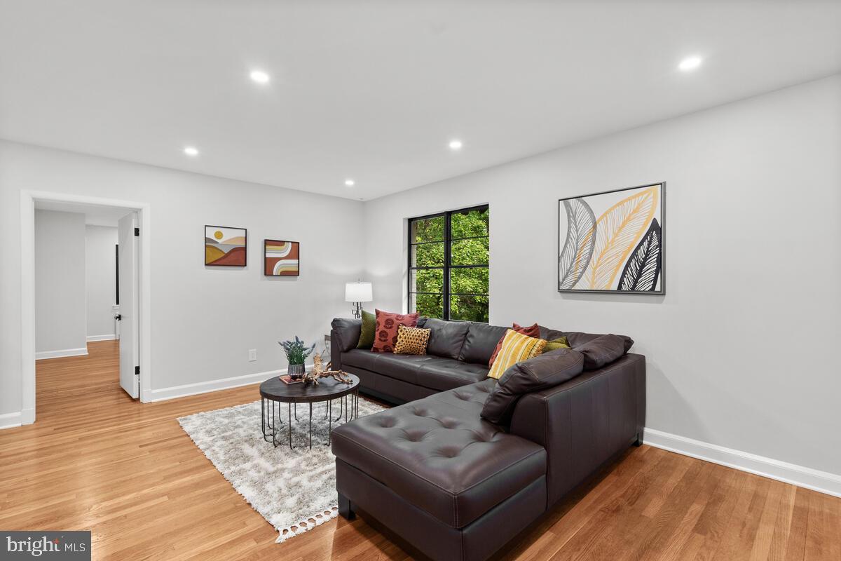 9344 Harvey Road Silver Spring, MD 20910 - Photo 8 of 74