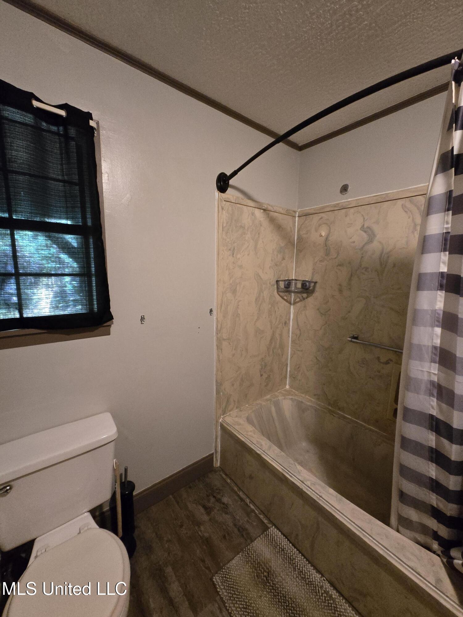 542 Southgate Road Hattiesburg, MS 39401 - Photo 32 of 33 Master Bathroom (3)