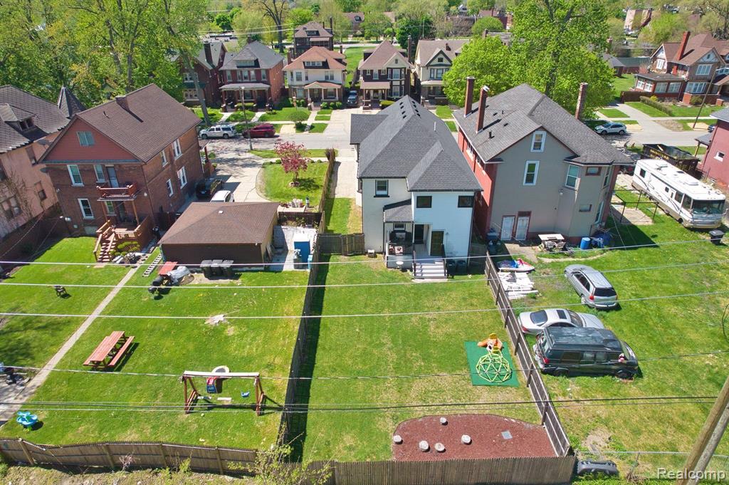 2950 Field Street Detroit, MI 48214 - Photo 44 of 48