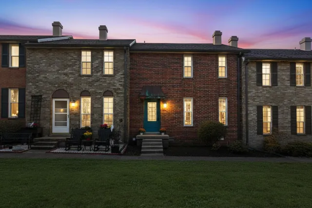 $360,000 | 401 Huntington Ridge Drive, Nashville, TN 37211