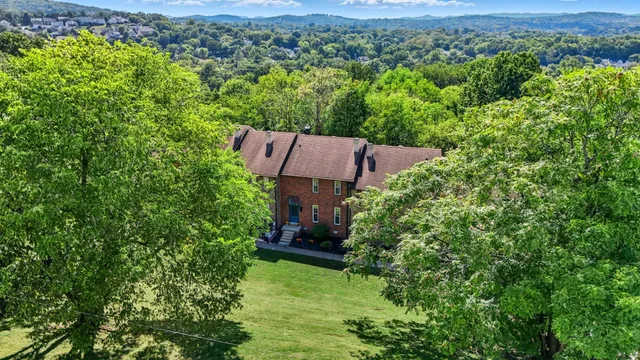 $360,000 | 401 Huntington Ridge Drive, Nashville, TN 37211