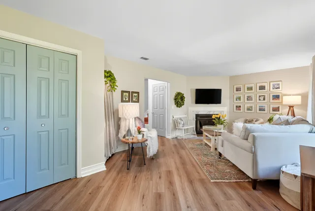 $360,000 | 401 Huntington Ridge Drive, Nashville, TN 37211