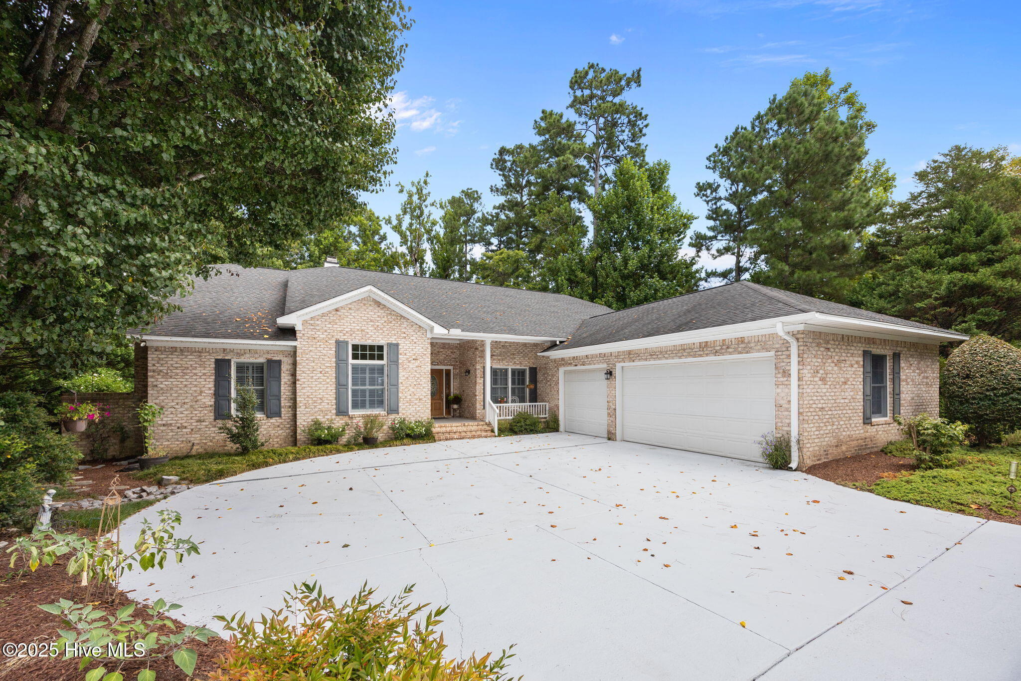 106 Roanoke Lane Chocowinity, NC 27817 - Photo 2 of 41 2-web-or-mls-IMG_2967