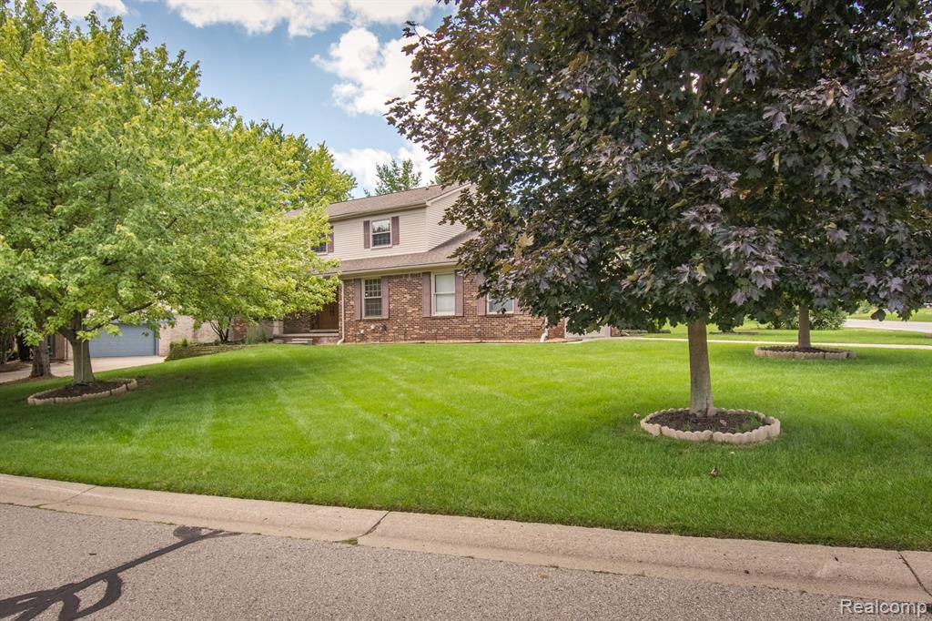 2604 Winter Park Road Rochester Hills, MI 48309 - Photo 2 of 48