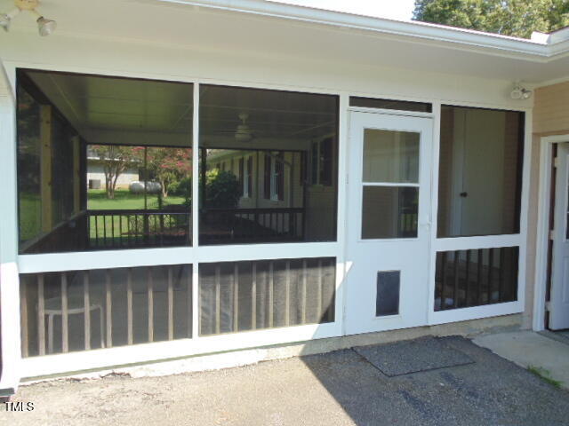 155 Sam Brummitt Road Henderson, NC 27537 - Photo 8 of 41 DSC06956