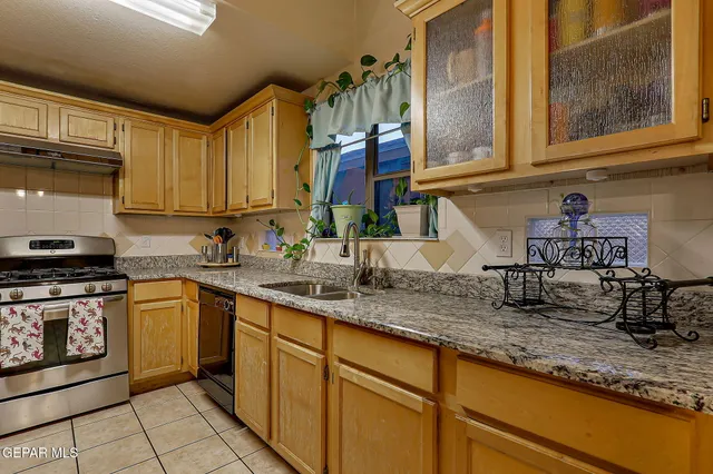 $249,999 | 405 Santorini Court, Socorro, TX 79927