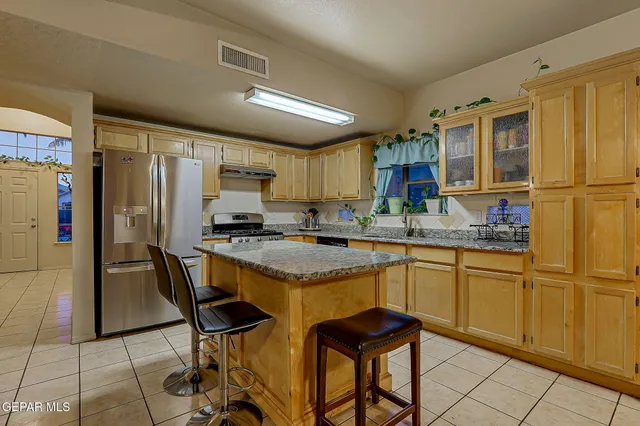 $249,999 | 405 Santorini Court, Socorro, TX 79927