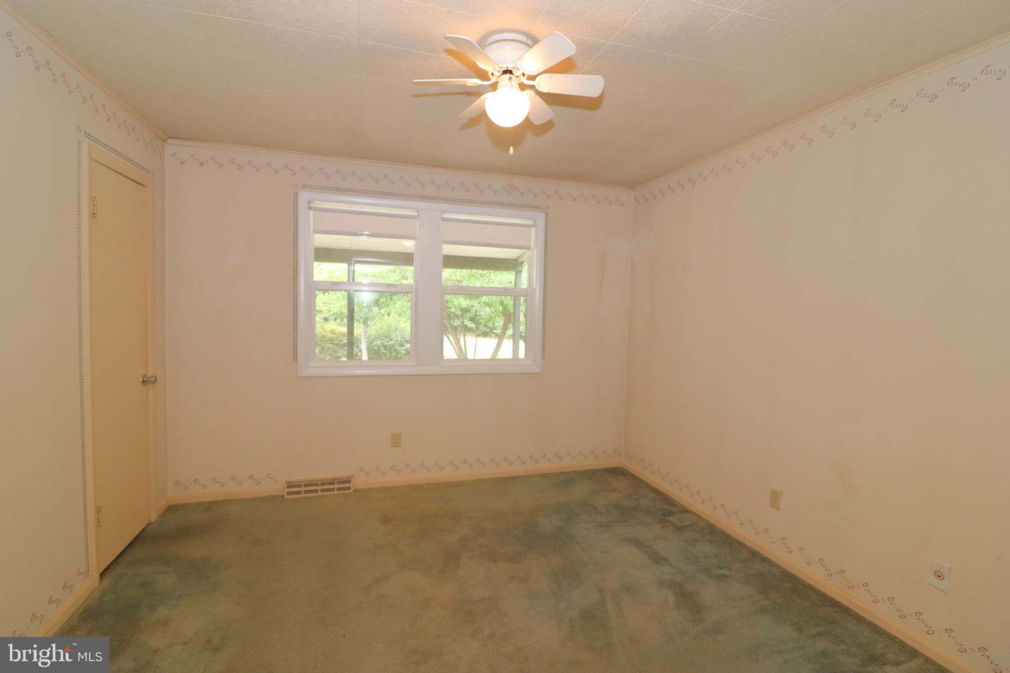 7652 Riverside Farm Road Marshall, VA 20115 - Photo 20 of 44 Primary bedroom