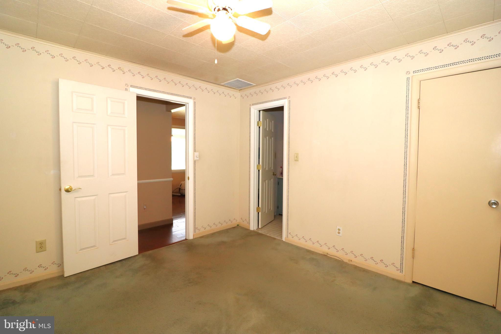 7652 Riverside Farm Road Marshall, VA 20115 - Photo 21 of 44 Primary Bedroom
