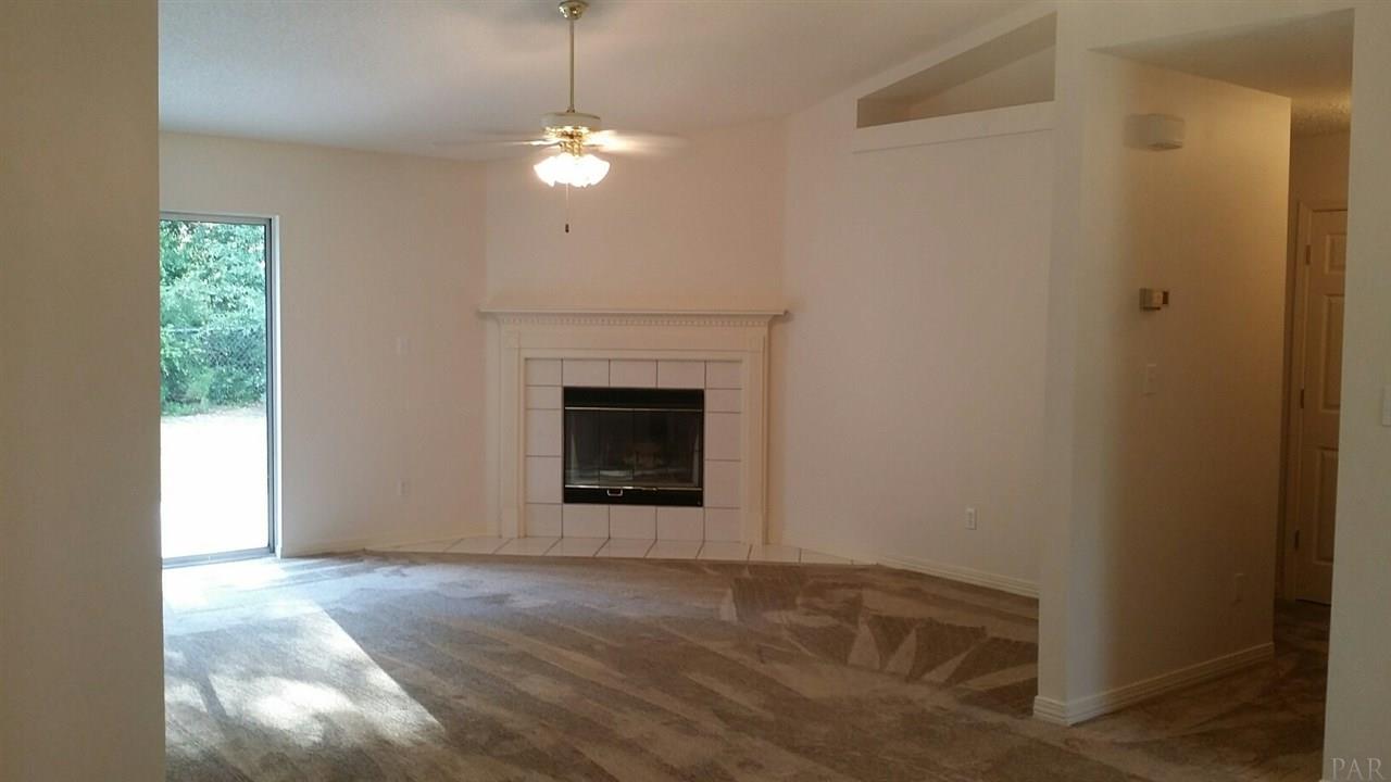 5840 Pebble Ridge Drive Milton, FL 32583 - Photo 3 of 15 Gallery Image 3