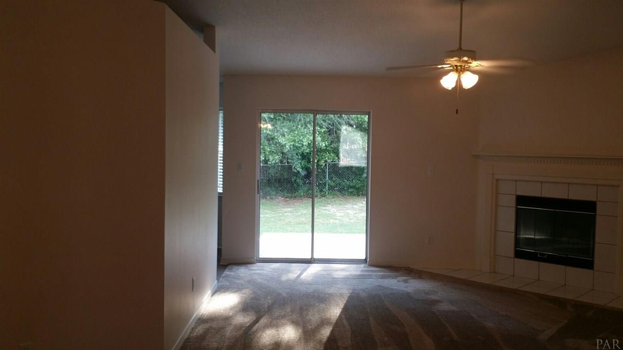 5840 Pebble Ridge Drive Milton, FL 32583 - Photo 4 of 15 Gallery Image 4