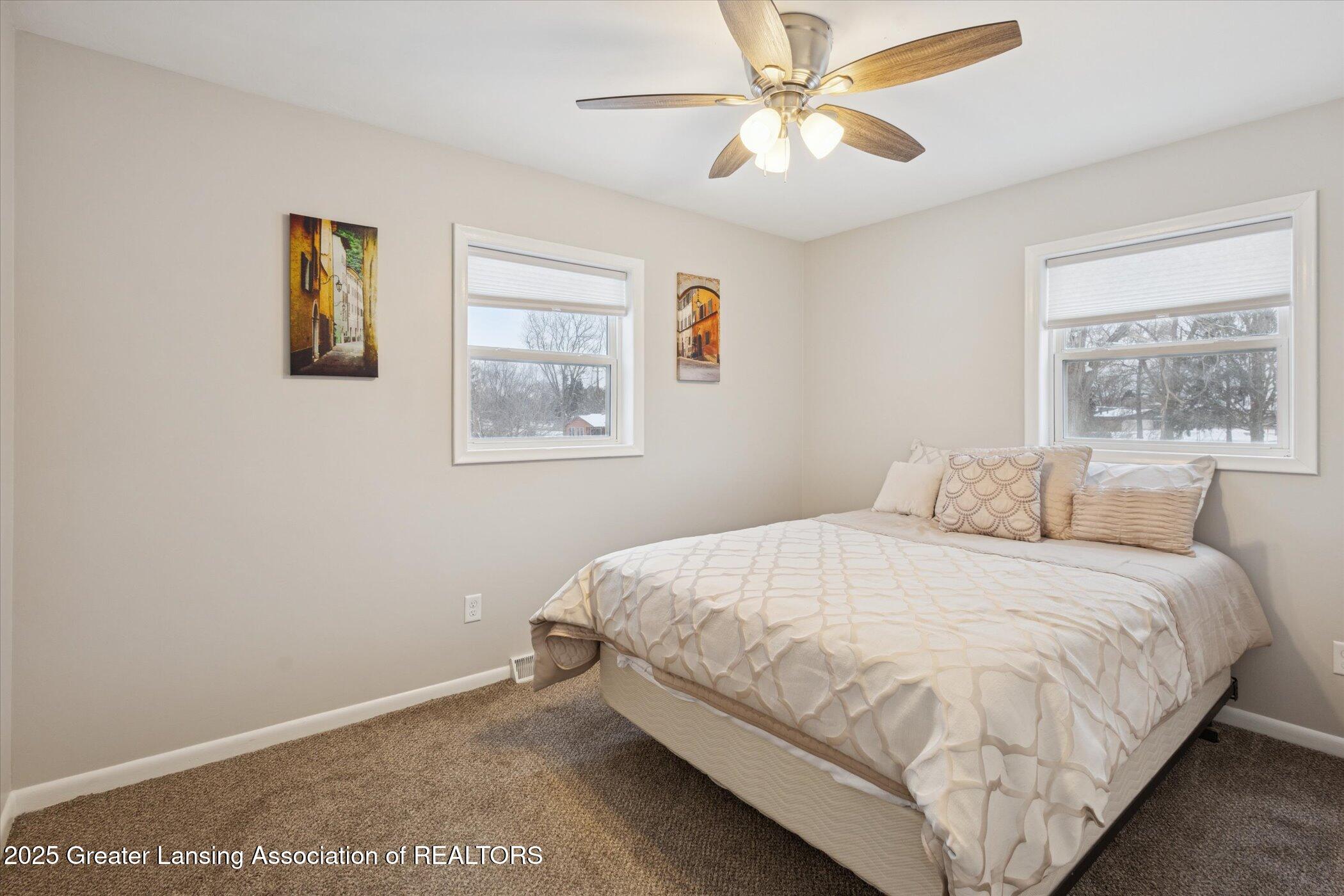 611 South Canal Road Lansing, MI 48917 - Photo 13 of 34 18-611 S Canal Rd Lansing, MI 48917-Win