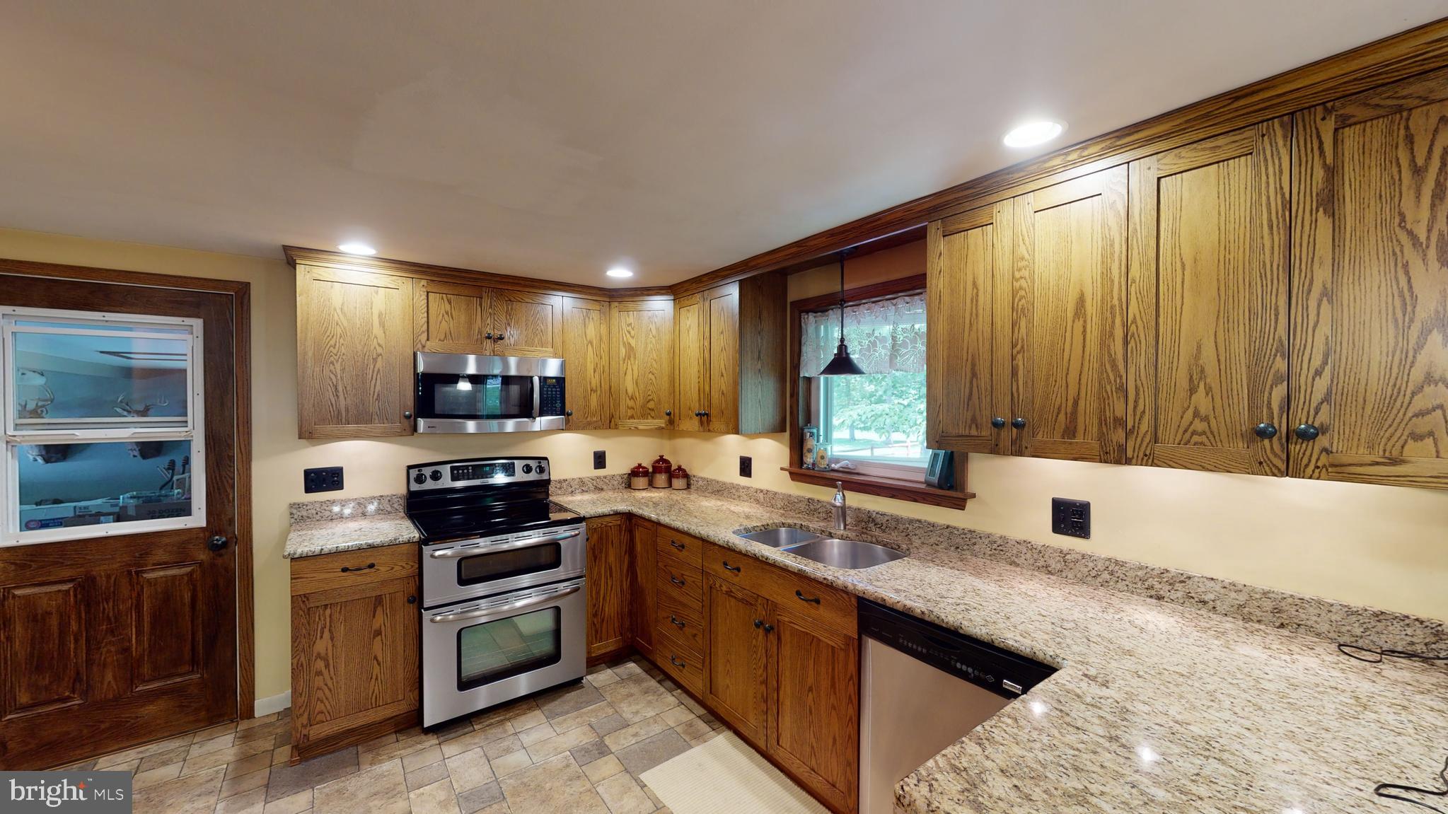 639 Elephant Road Perkasie, PA 18944 - Photo 9 of 56 Gallery Image 9